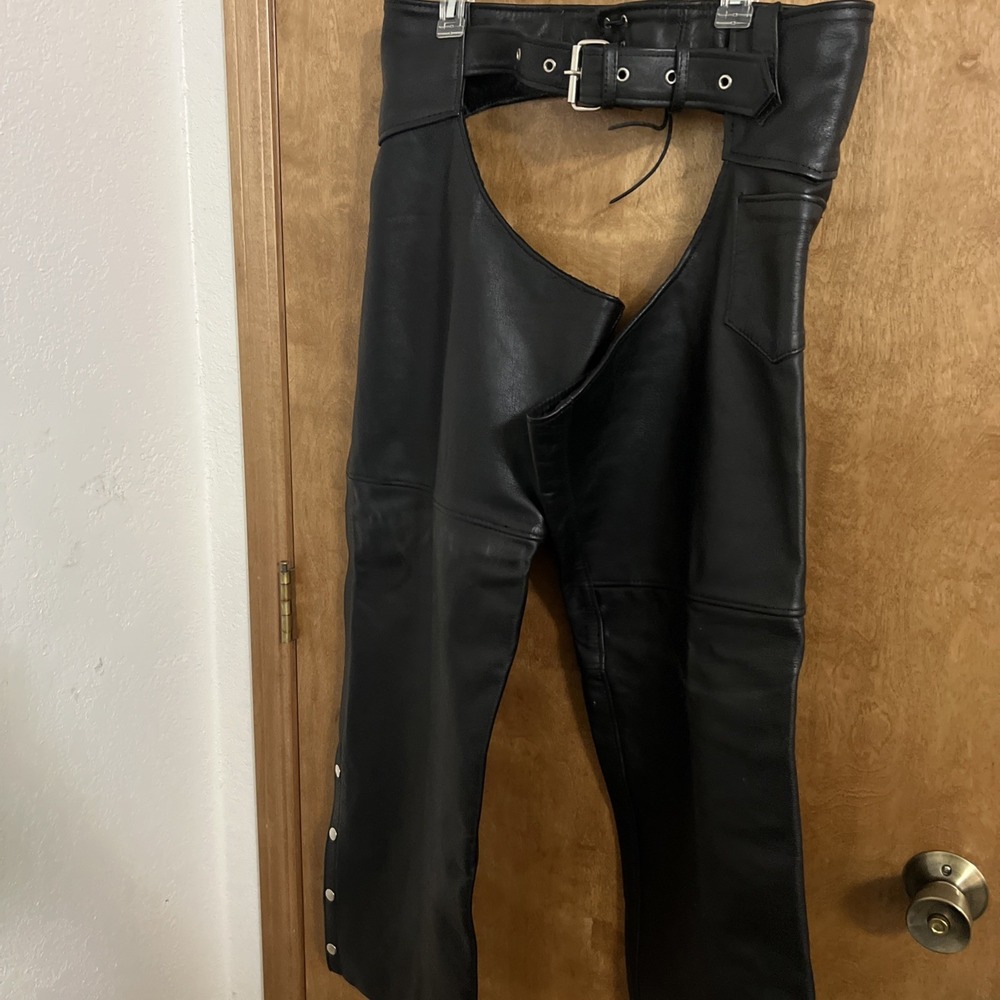 Interstate Leather Black Chaps 2XL Adjustable 34 - 46" 43" L NWOT Zip Snaps